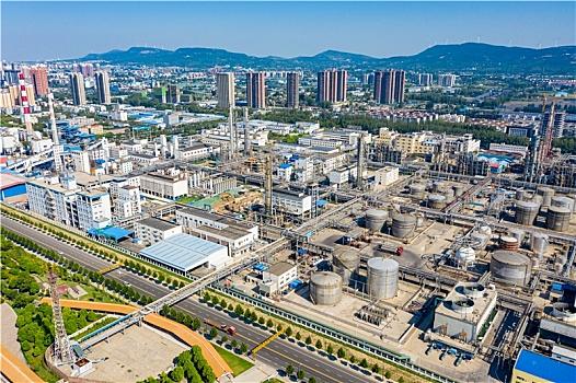 航拍尼龙化工厂生产厂区,河南省平顶山市尼龙新材料产业集聚区,中国